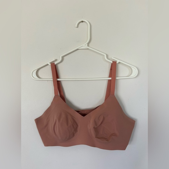 NWT Knix Padded V Neck Wireless Bra Thin Straps Size 3 - Picture 1 of 8